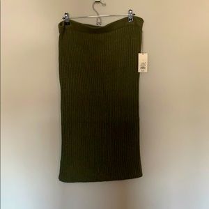 Green ribbed skirt